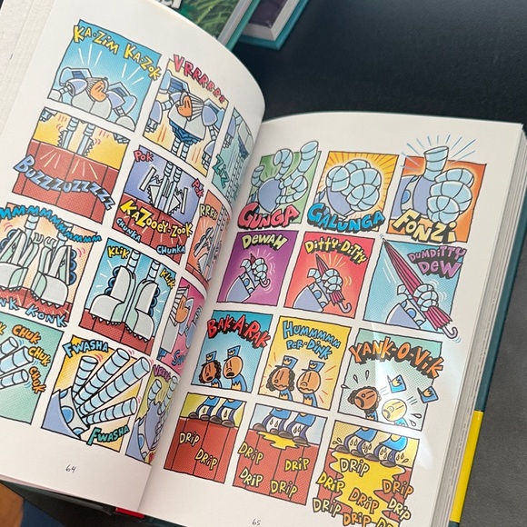 Dog Man: Mothering Heights by - Blue and Yellow Cover - Picture 9 of 9